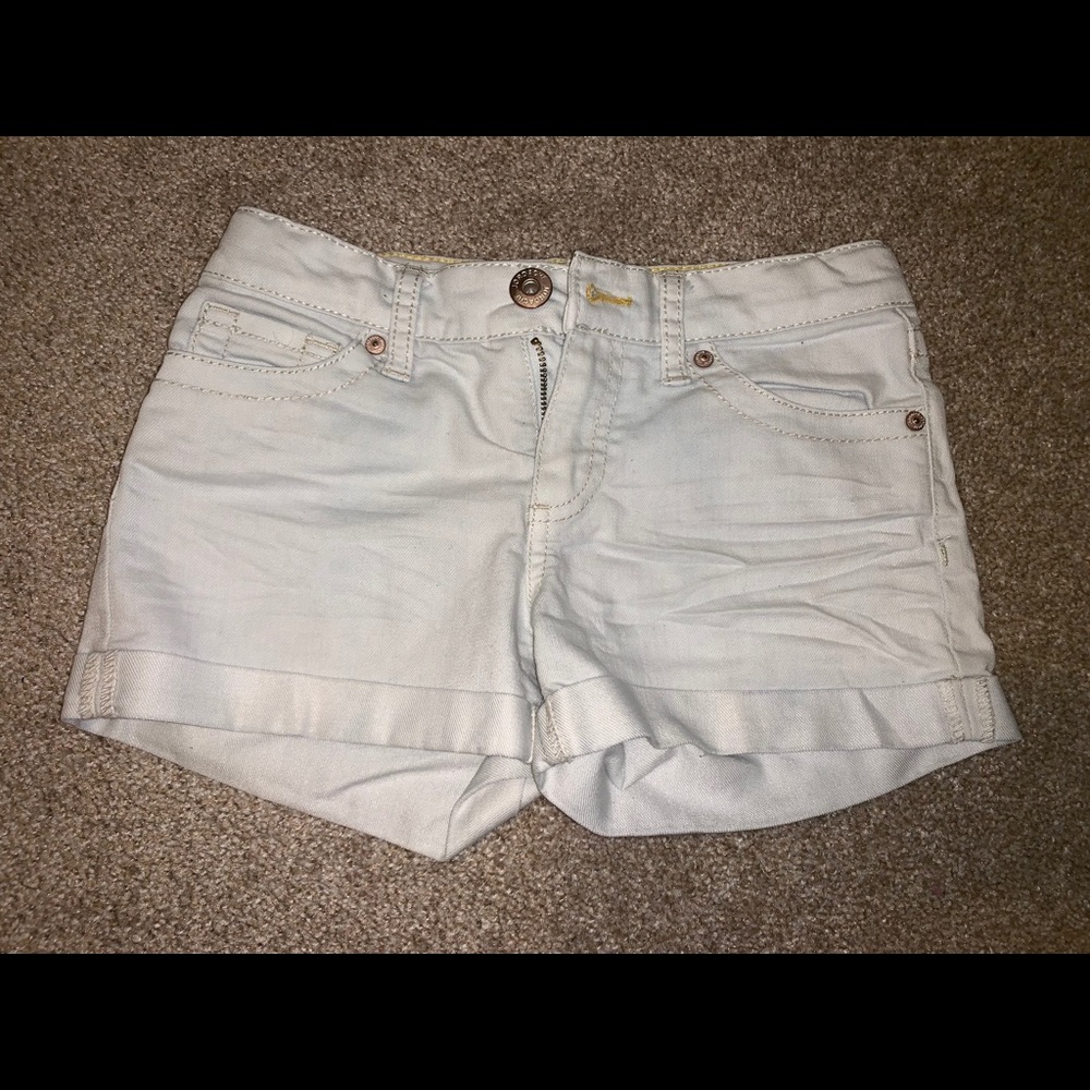 white jean shorts